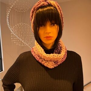 Crochê necklace and headband (set)

Made with soft, hypoallergenic yarn